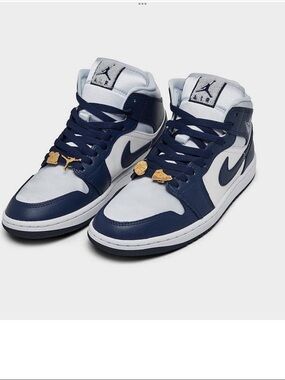 Nike Air Jordan 1 Mid - Navy and White